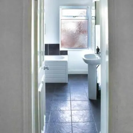 Lejlighed Heartwarming 3 Bedroom Willow House With Free Parking