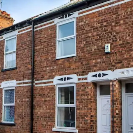 Heartwarming 3 Bedroom Willow House With Free Parking Lejlighed Selby