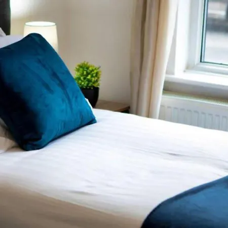 Heartwarming 3 Bedroom Willow House With Free Parking Selby
